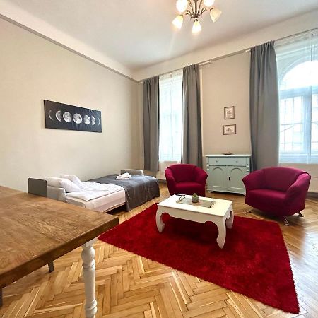 Fullmoon Apartments 2 Σέγκεντ Εξωτερικό φωτογραφία