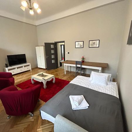 Fullmoon Apartments 2 Σέγκεντ Εξωτερικό φωτογραφία