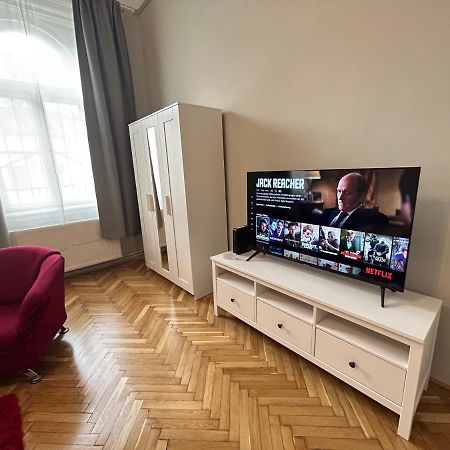 Fullmoon Apartments 2 Σέγκεντ Εξωτερικό φωτογραφία