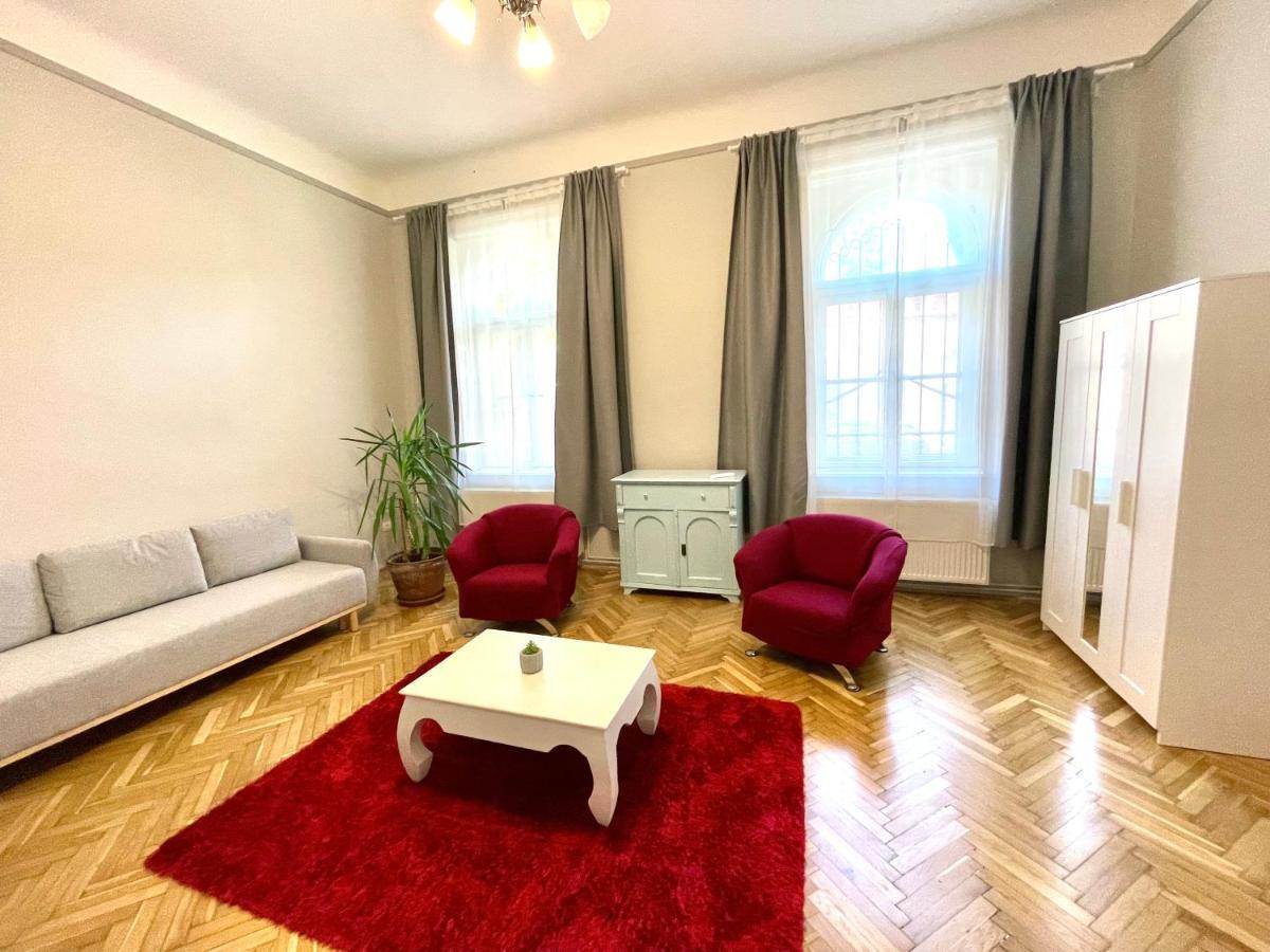 Fullmoon Apartments 2 Σέγκεντ Εξωτερικό φωτογραφία
