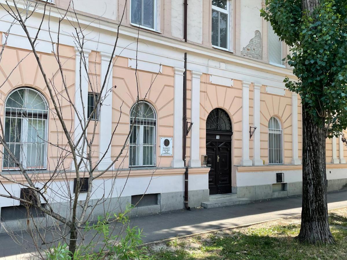 Fullmoon Apartments 2 Σέγκεντ Εξωτερικό φωτογραφία